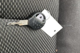 Baguette de coffre PEUGEOT 206