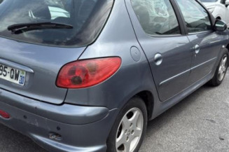 Baguette de coffre PEUGEOT 206