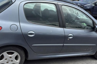 Baguette de coffre PEUGEOT 206