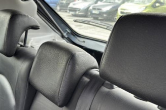 Baguette de coffre PEUGEOT 206