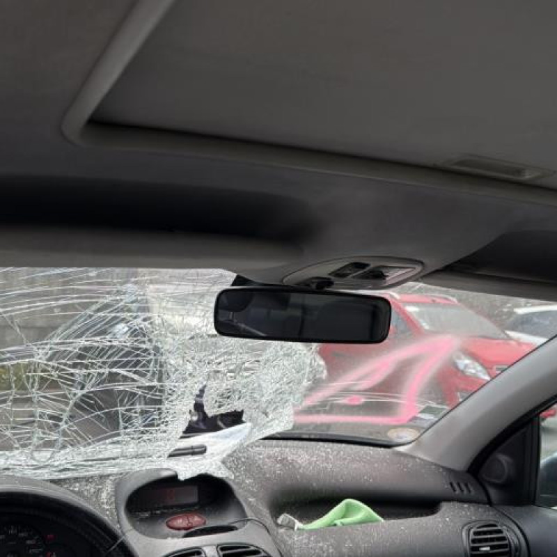 Baguette de coffre PEUGEOT 206 Photo n°13