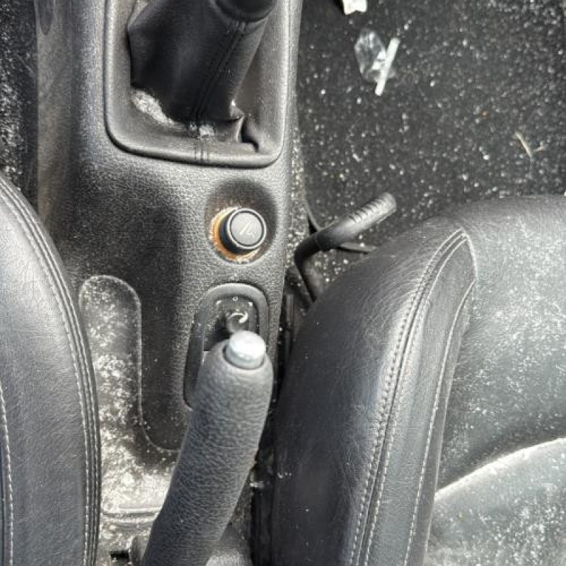 Baguette de coffre PEUGEOT 206 Photo n°15