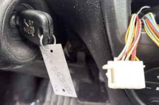 Baguette de coffre PEUGEOT 206