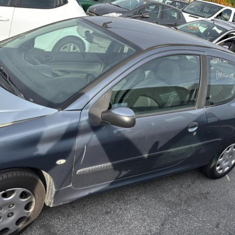 Baguette de coffre PEUGEOT 206 Photo n°18