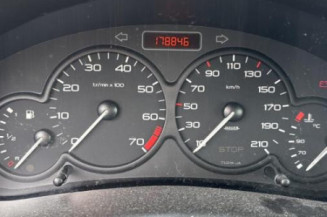 Baguette de coffre PEUGEOT 206