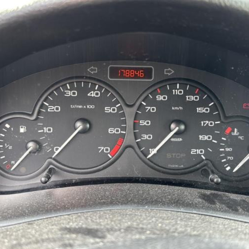 Baguette de coffre PEUGEOT 206 Photo n°19