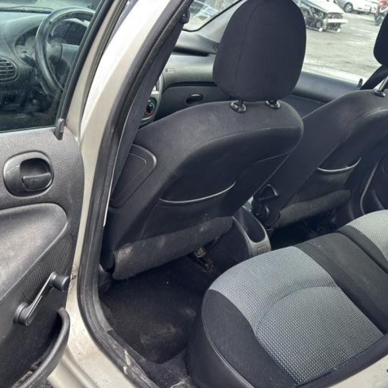 Baguette de coffre PEUGEOT 206 Photo n°10