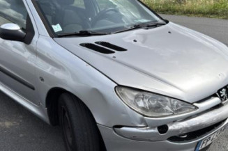 Baguette de coffre PEUGEOT 206