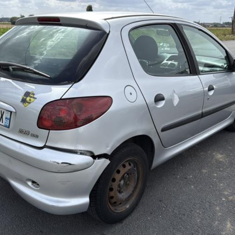 Baguette de coffre PEUGEOT 206 Photo n°3