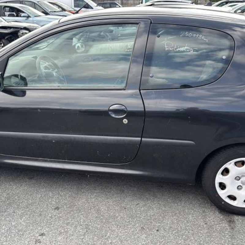 Baguette de coffre PEUGEOT 206 Photo n°8