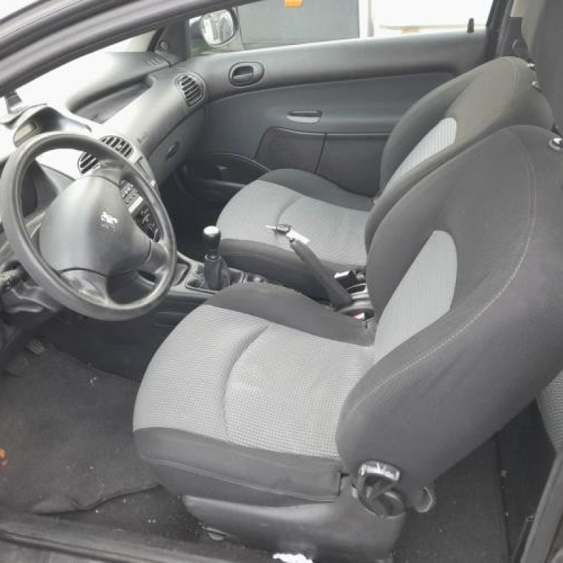 Moteur PEUGEOT 206 Photo n°7