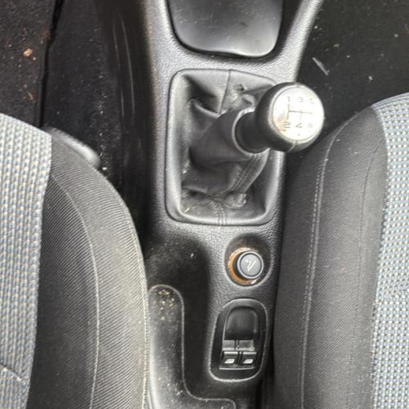 Moteur PEUGEOT 206 Photo n°17