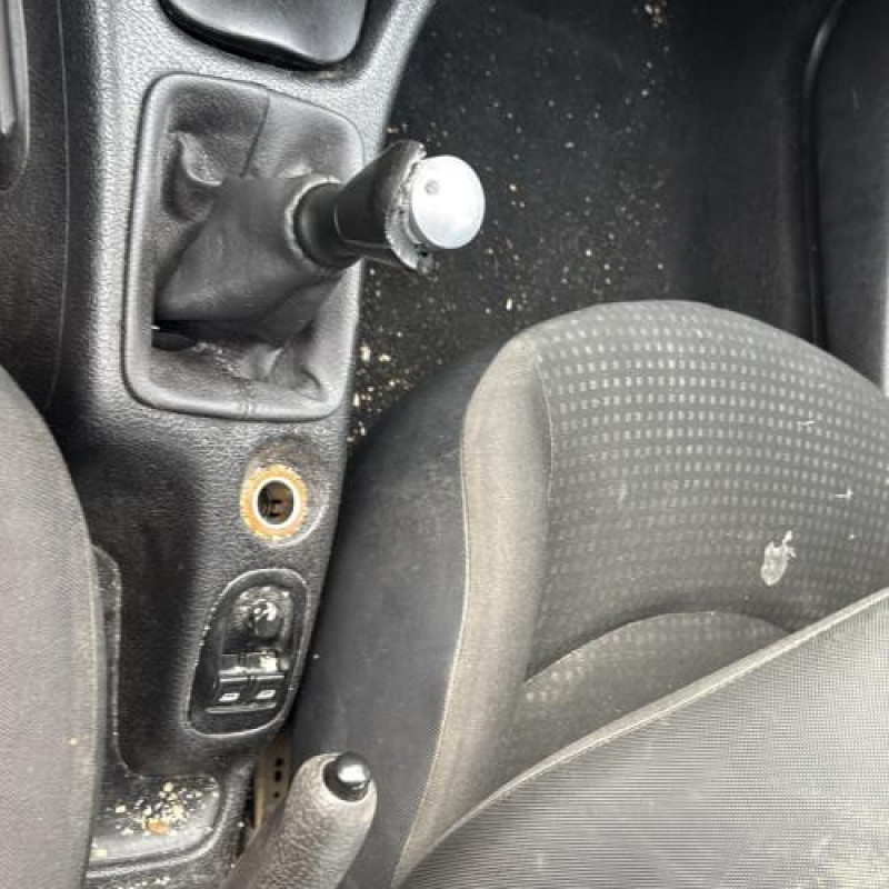 Baguette de coffre PEUGEOT 206 Photo n°19