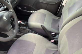 Baguette de coffre PEUGEOT 206