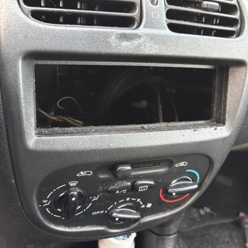 Baguette de coffre PEUGEOT 206 Photo n°16