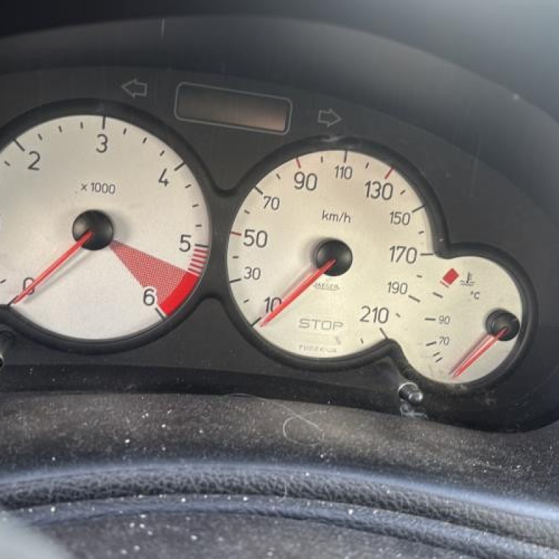 Compteur PEUGEOT 206 Photo n°16