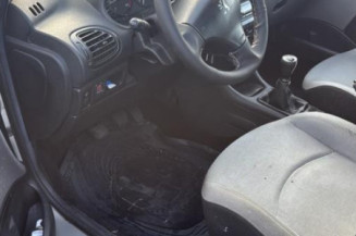 Baguette de coffre PEUGEOT 206