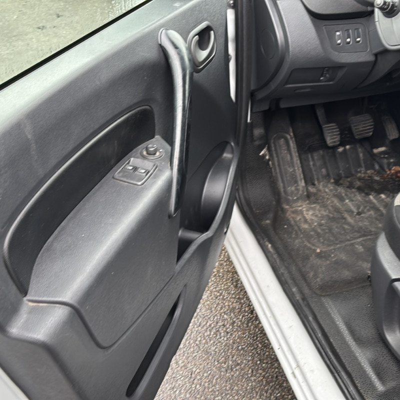 RENAULT KANGOO 2 PHASE 2 1.5 BLUE DCI - 8V TURBO Photo n°9