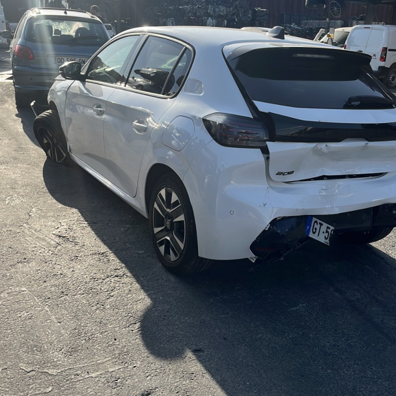 PEUGEOT 208 2 PHASE 1 1.2 PURETECH - 12V TURBO Photo n°4