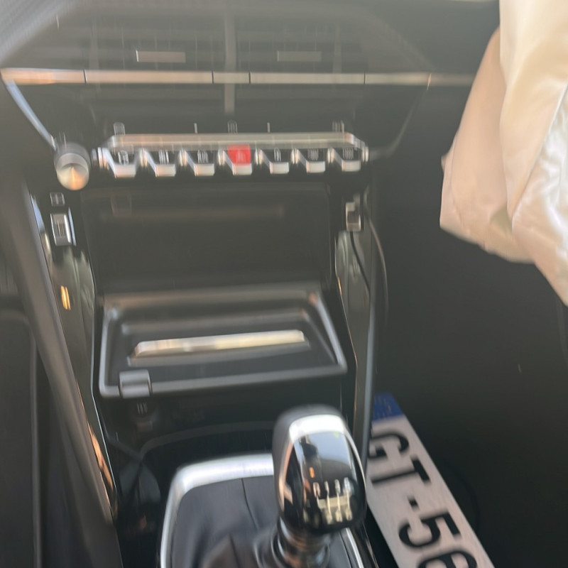 PEUGEOT 208 2 PHASE 1 1.2 PURETECH - 12V TURBO Photo n°9