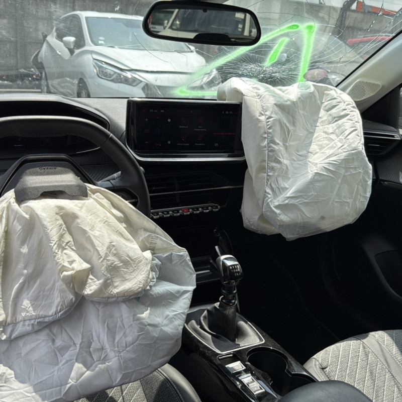 PEUGEOT 208 2 PHASE 1 1.2 PURETECH - 12V TURBO Photo n°15