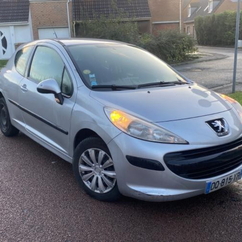 Reservoir essence PEUGEOT 207 Photo n°2