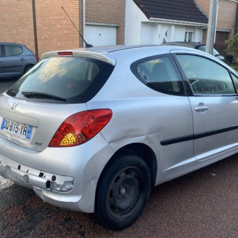 Reservoir essence PEUGEOT 207 Photo n°3