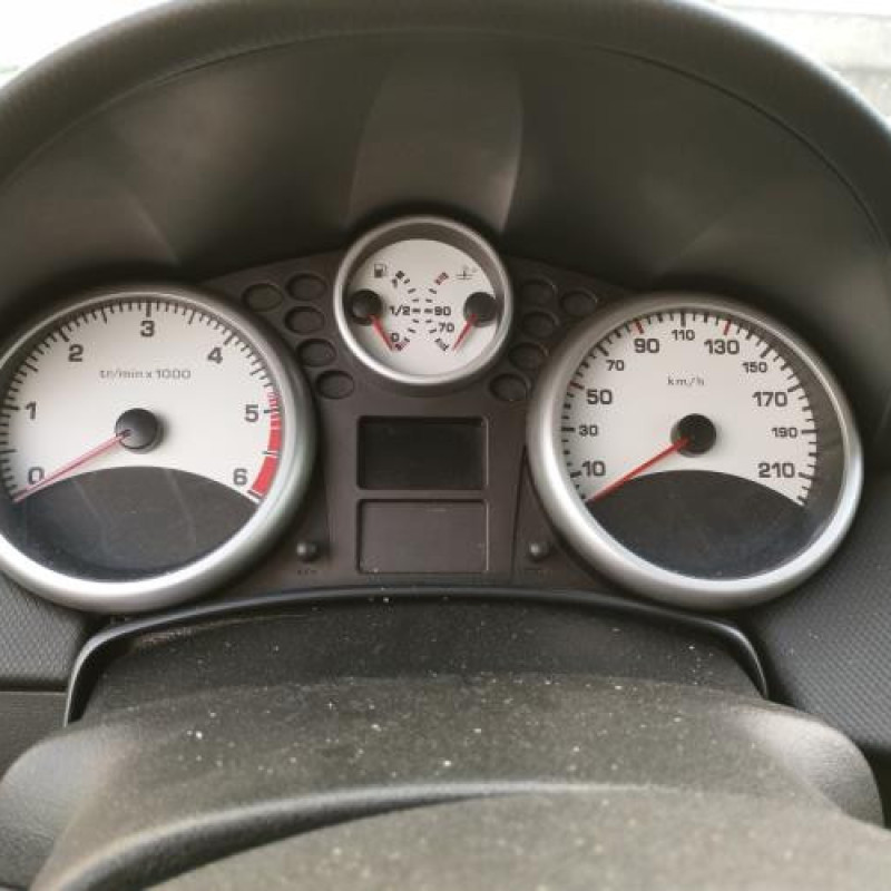 Reservoir essence PEUGEOT 207 Photo n°18