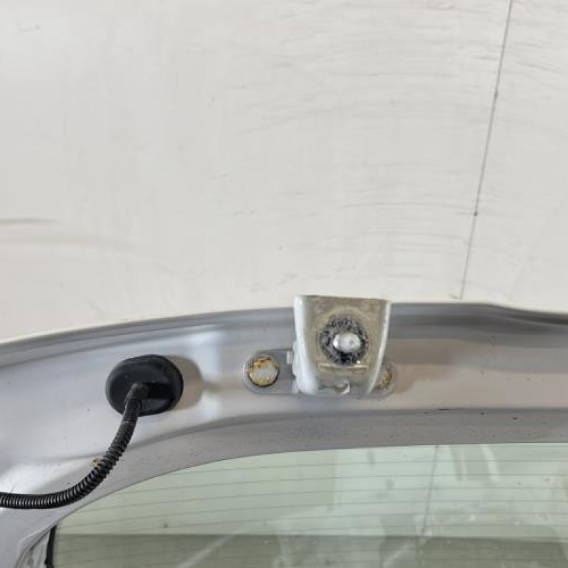 Malle/Hayon arriere CITROEN C3 3 Photo n°6