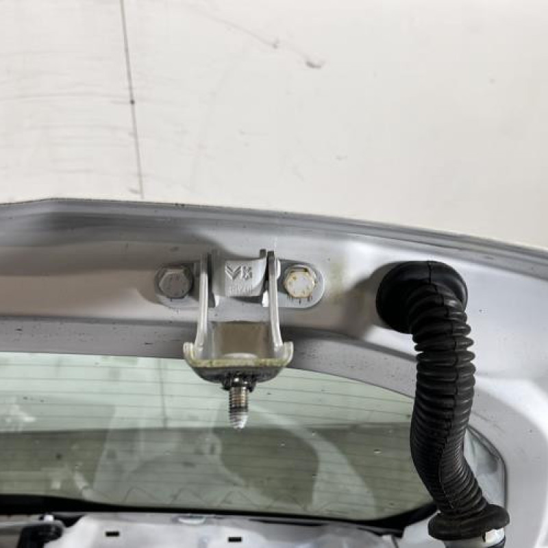 Malle/Hayon arriere CITROEN C3 3 Photo n°7