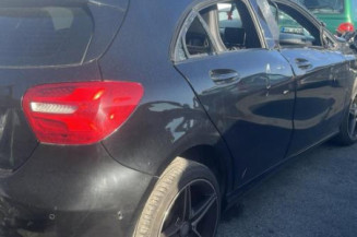 Pare choc arriere MERCEDES CLASSE A 176