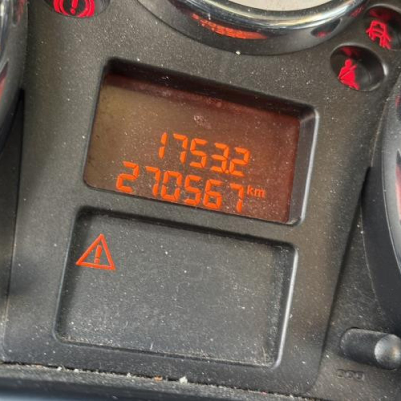 Compteur PEUGEOT 207 Photo n°15