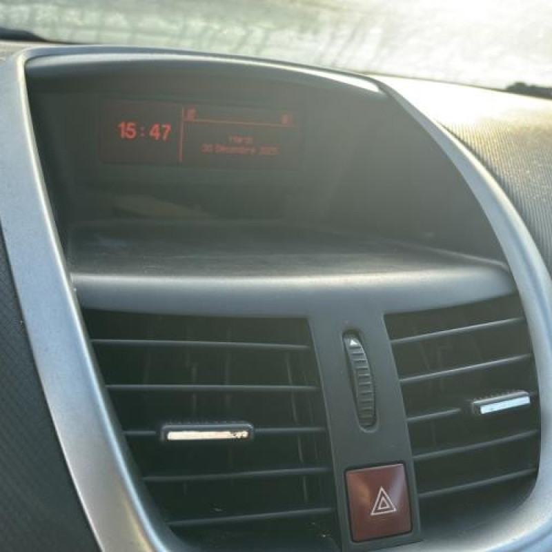 Compteur PEUGEOT 207 Photo n°17