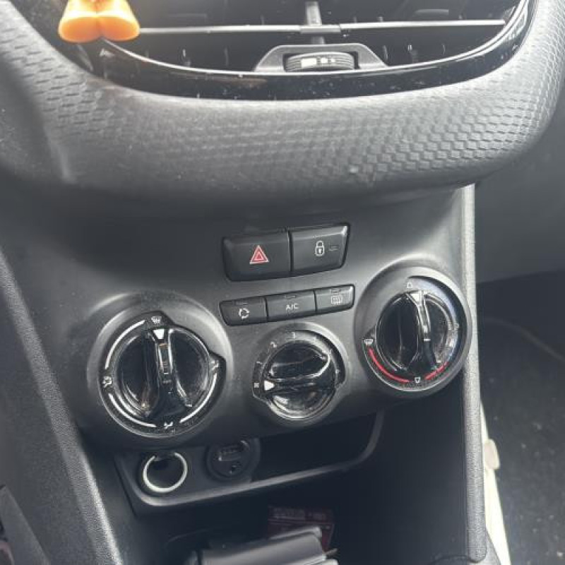 Compteur PEUGEOT 208 1 Photo n°17