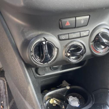 Compteur PEUGEOT 208 1 Photo n°1