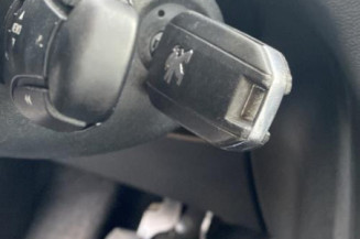 Leve vitre electrique arriere gauche PEUGEOT 208 1 Photo n°1