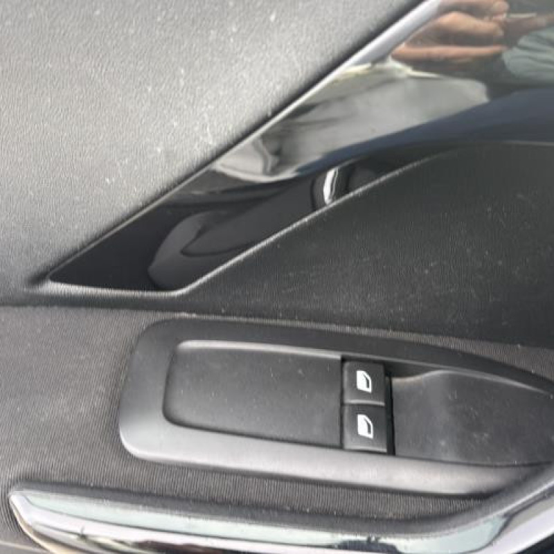 Leve vitre electrique arriere gauche PEUGEOT 208 1 Photo n°12