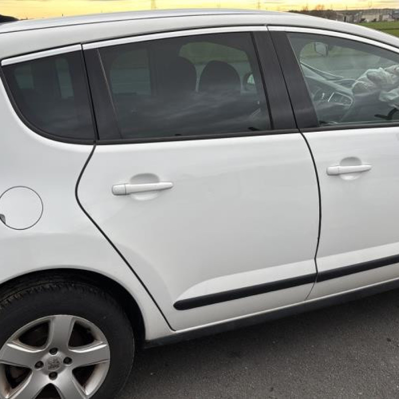 Pompe de direction PEUGEOT 3008 1 Photo n°8