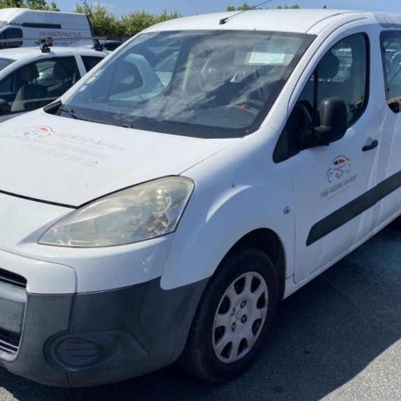Boitier filtre a air PEUGEOT PARTNER 2 Photo n°1