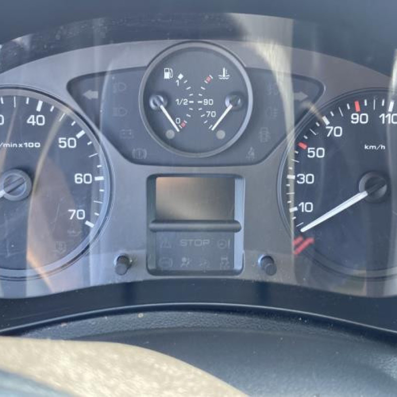 Boitier filtre a air PEUGEOT PARTNER 2 Photo n°19