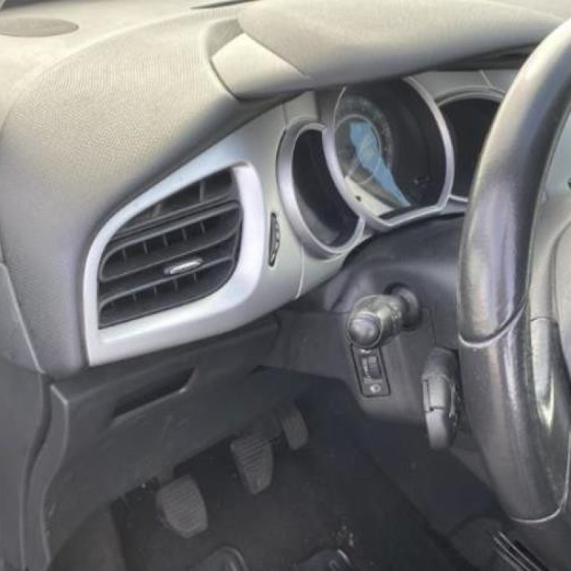 Pare choc arriere CITROEN C3 2 Photo n°8