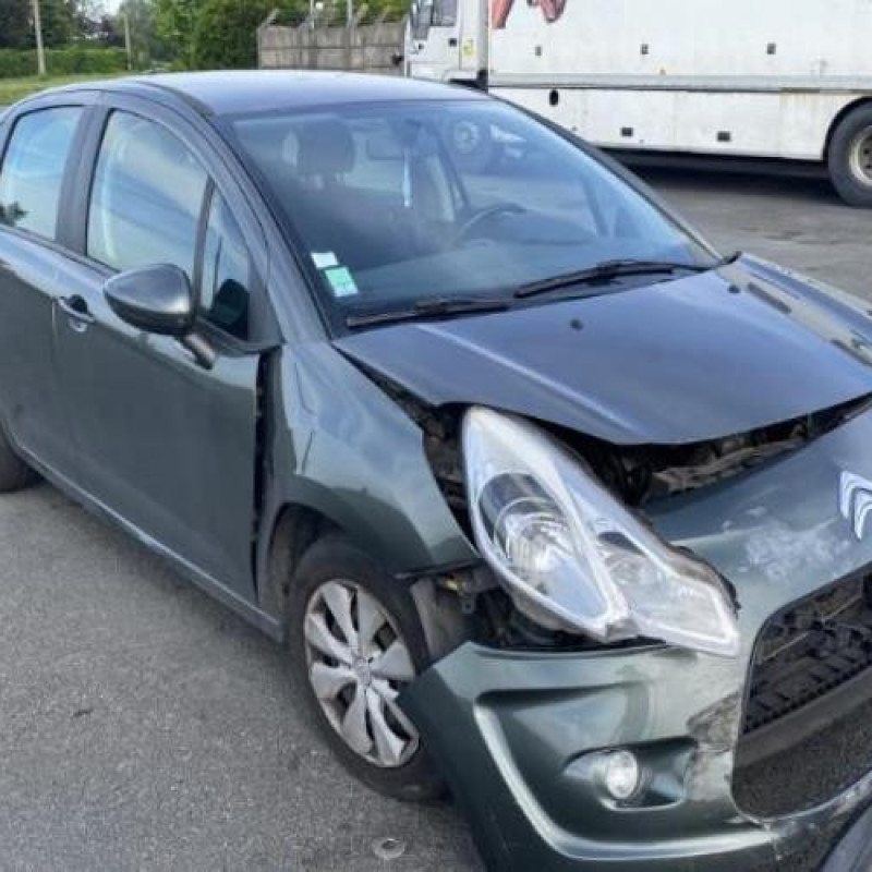 Pare choc arriere CITROEN C3 2 Photo n°10