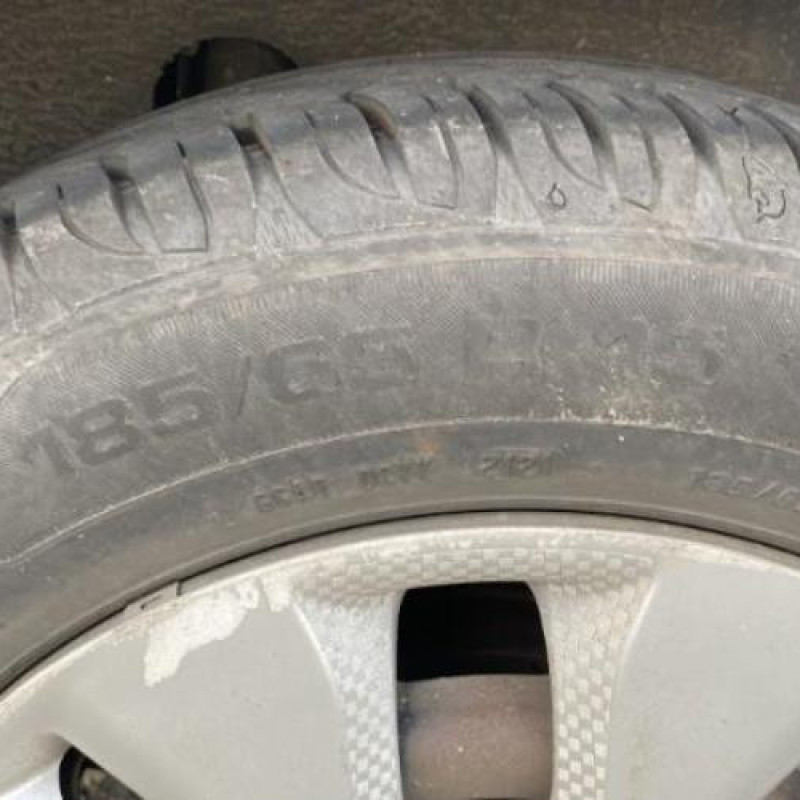 Pare choc arriere CITROEN C3 2 Photo n°17