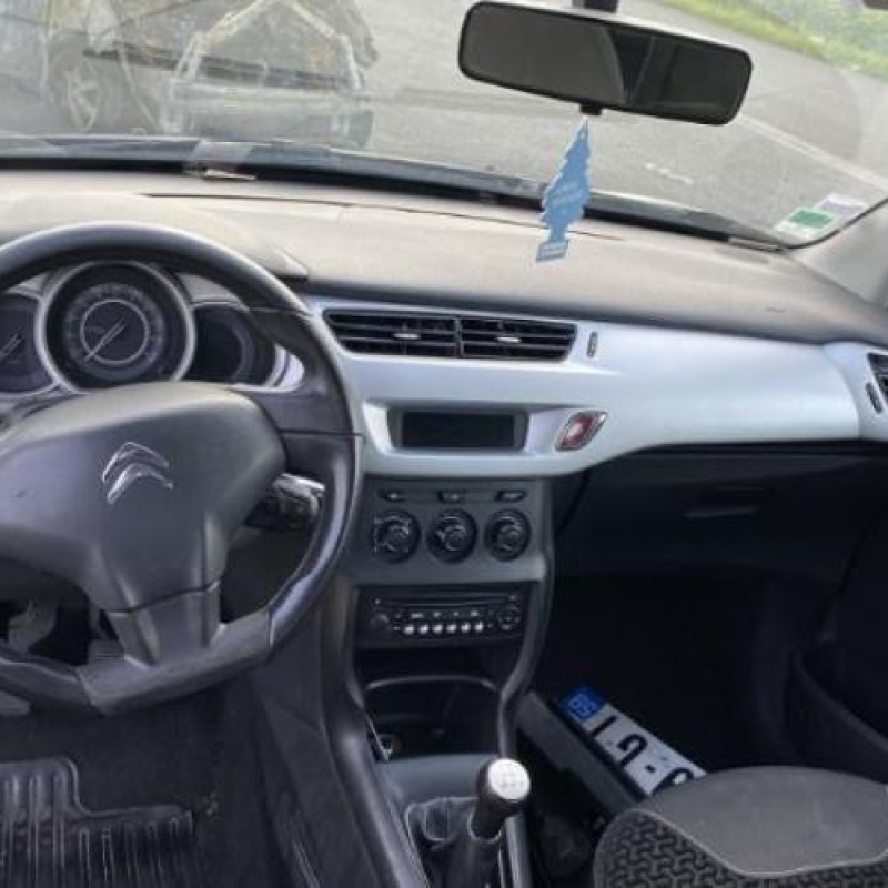 Pare choc arriere CITROEN C3 2 Photo n°18