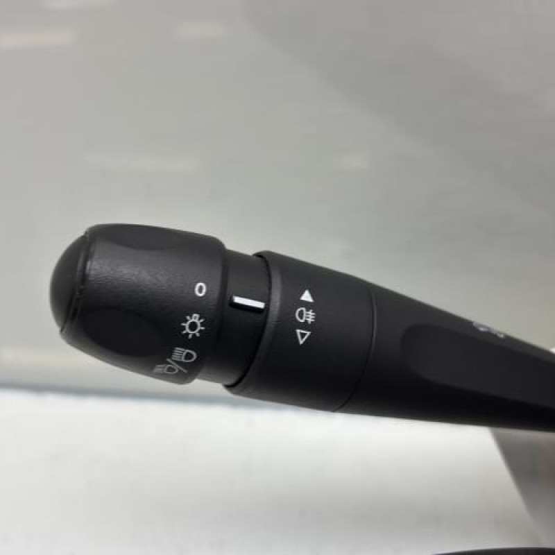 Com (Bloc Contacteur Tournant+Commodo Essuie Glace+Commodo Phare) PEUGEOT 208 1 Photo n°4