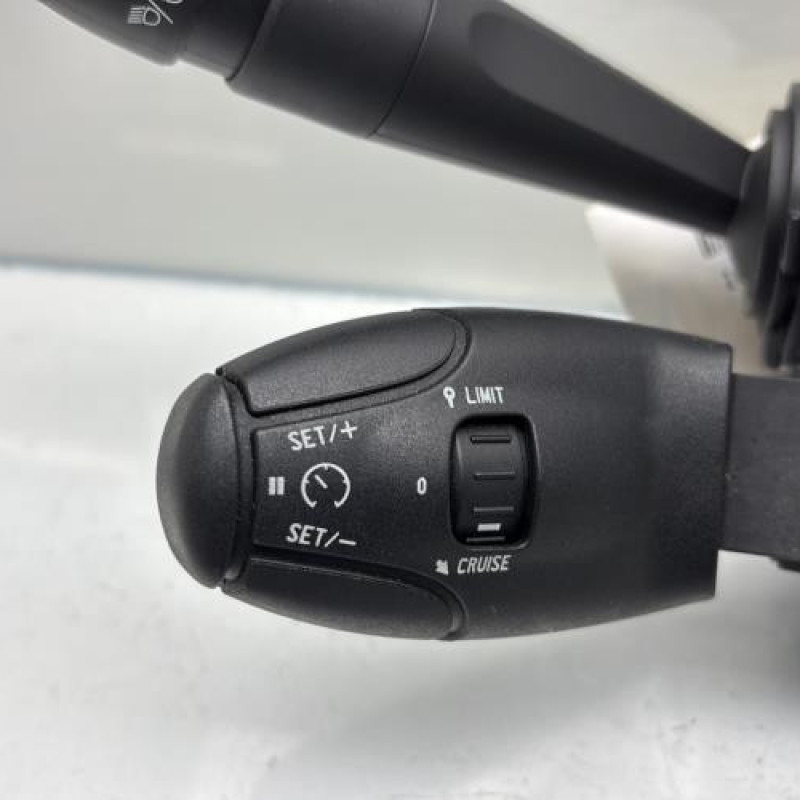 Com (Bloc Contacteur Tournant+Commodo Essuie Glace+Commodo Phare) PEUGEOT 208 1 Photo n°5