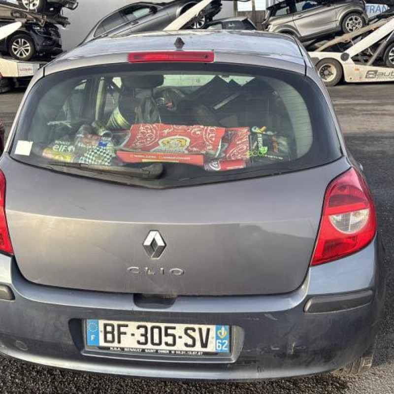 Aile avant gauche RENAULT CLIO 3 Photo n°11