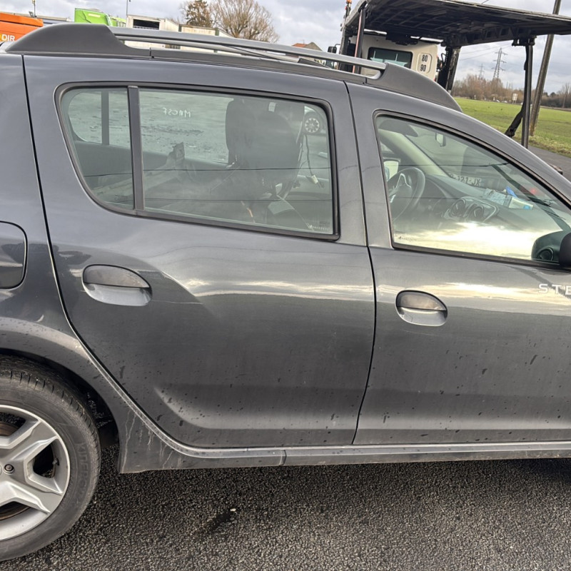 DACIA SANDERO 2 PHASE 2 0.9i - 12V TURBO TCE 90 Photo n°14