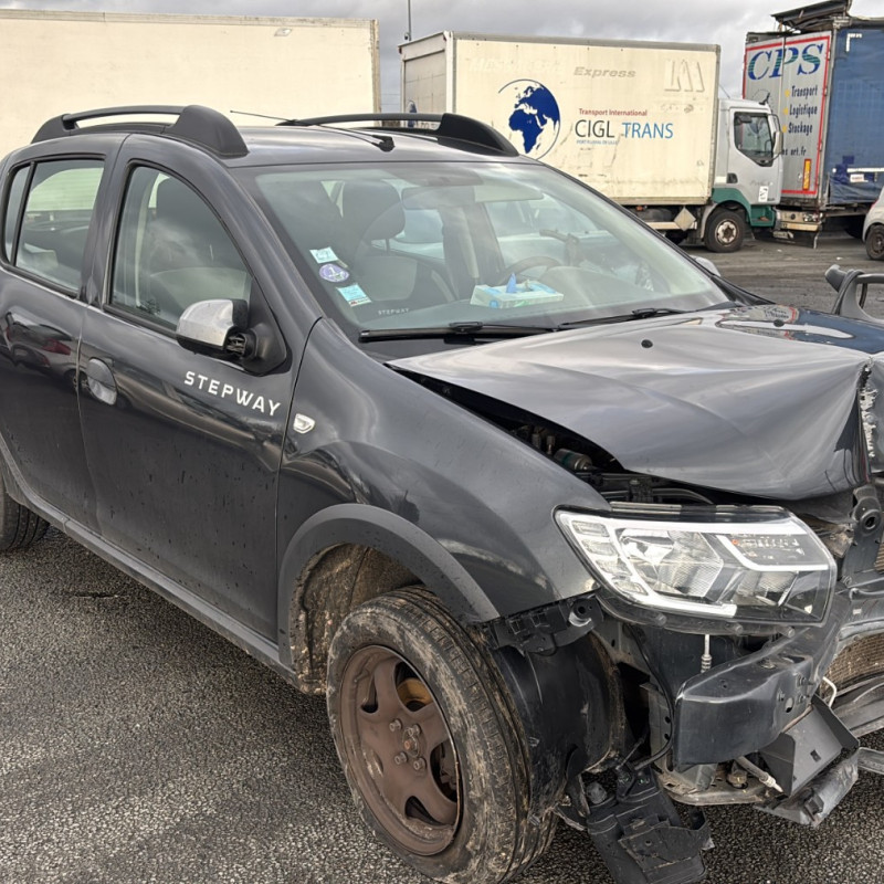DACIA SANDERO 2 PHASE 2 0.9i - 12V TURBO TCE 90 Photo n°15