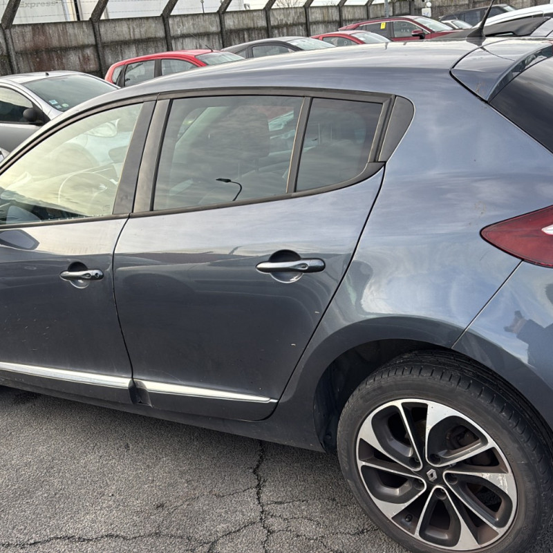 RENAULT MEGANE 3 PHASE 3 1.5 DCI - 8V TURBO Photo n°6